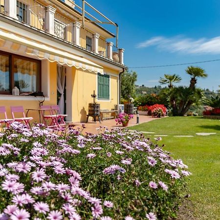 Chez Elle Apartment Imperia Luaran gambar