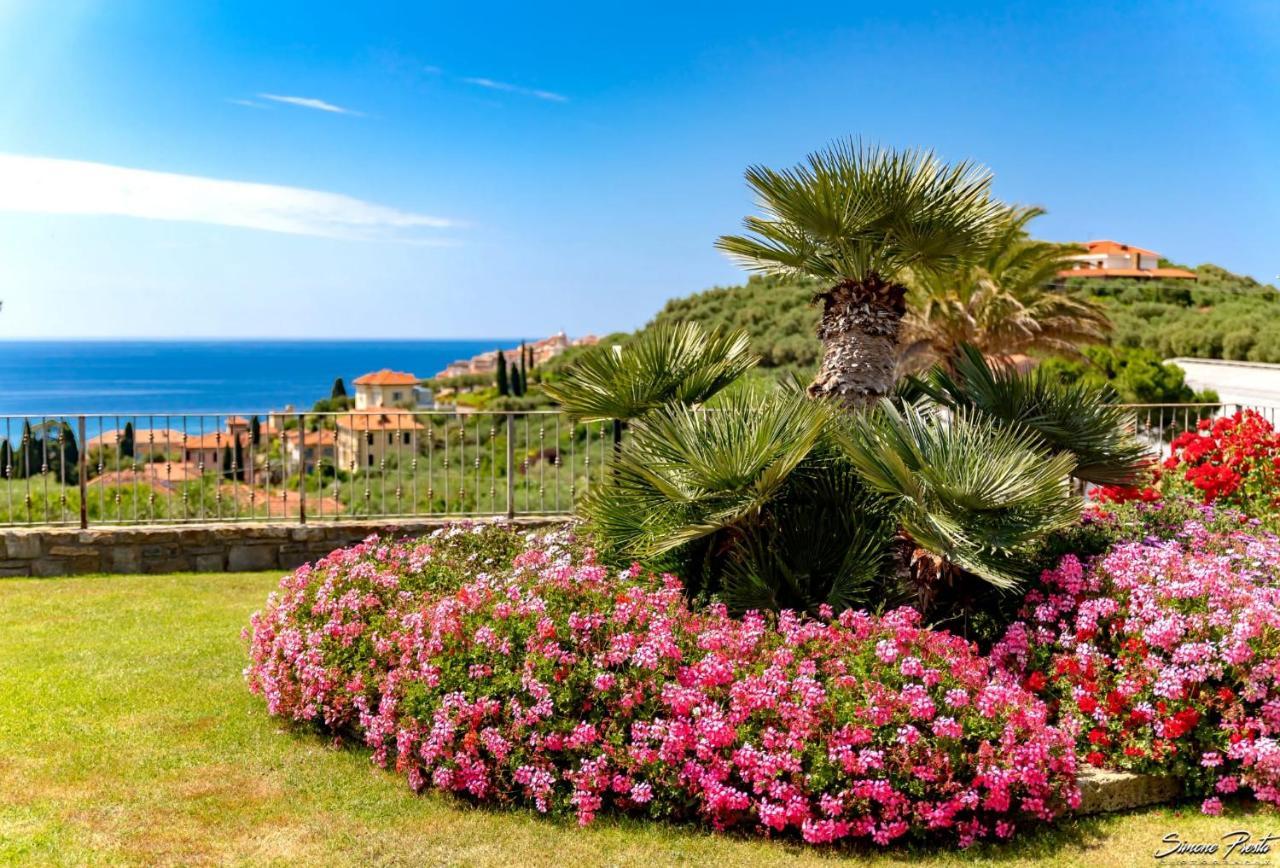 Chez Elle Apartment Imperia Luaran gambar