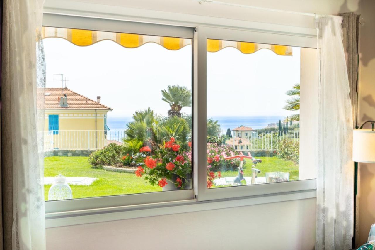 Chez Elle Apartment Imperia Luaran gambar