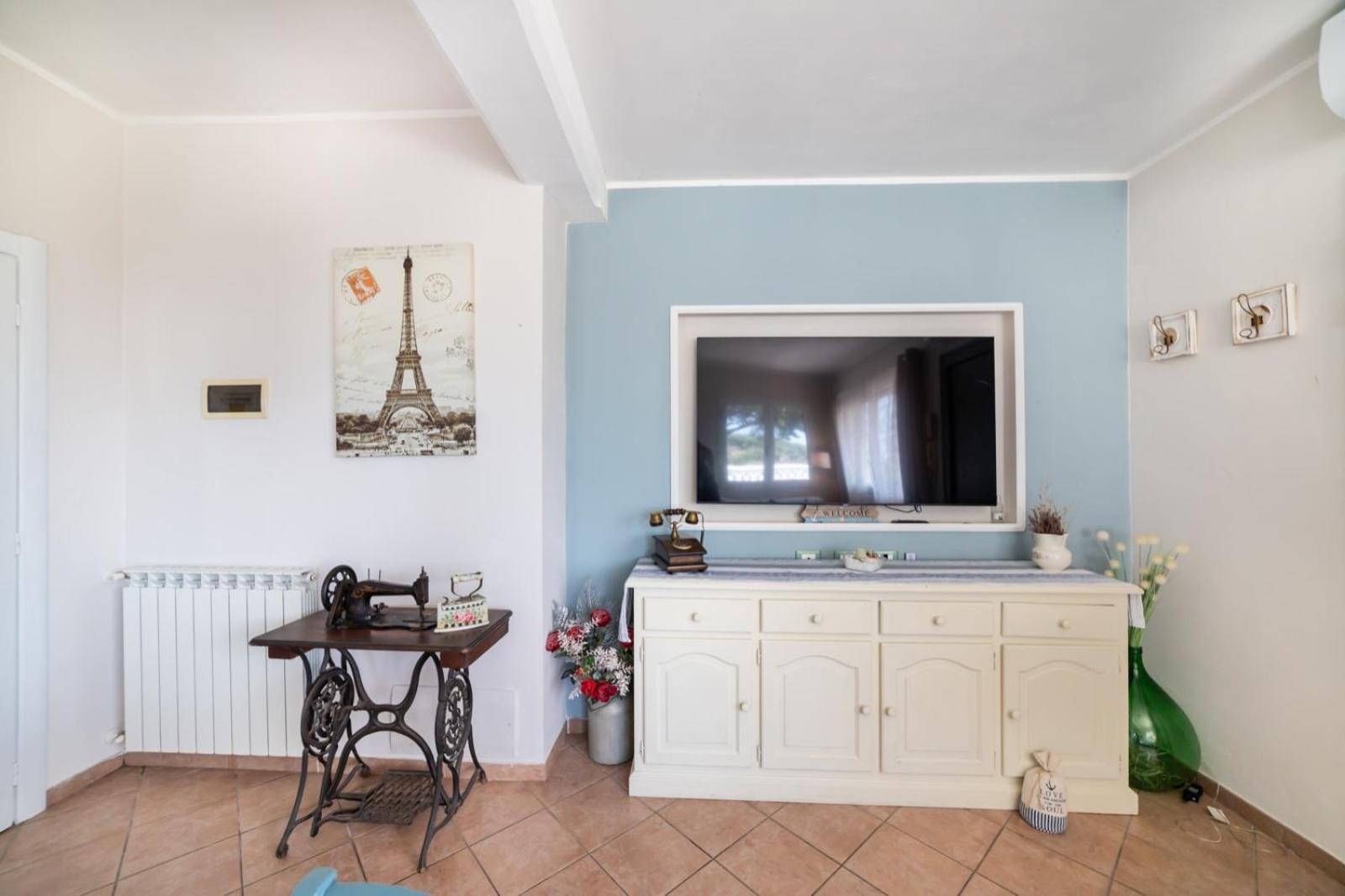 Chez Elle Apartment Imperia Bilik gambar