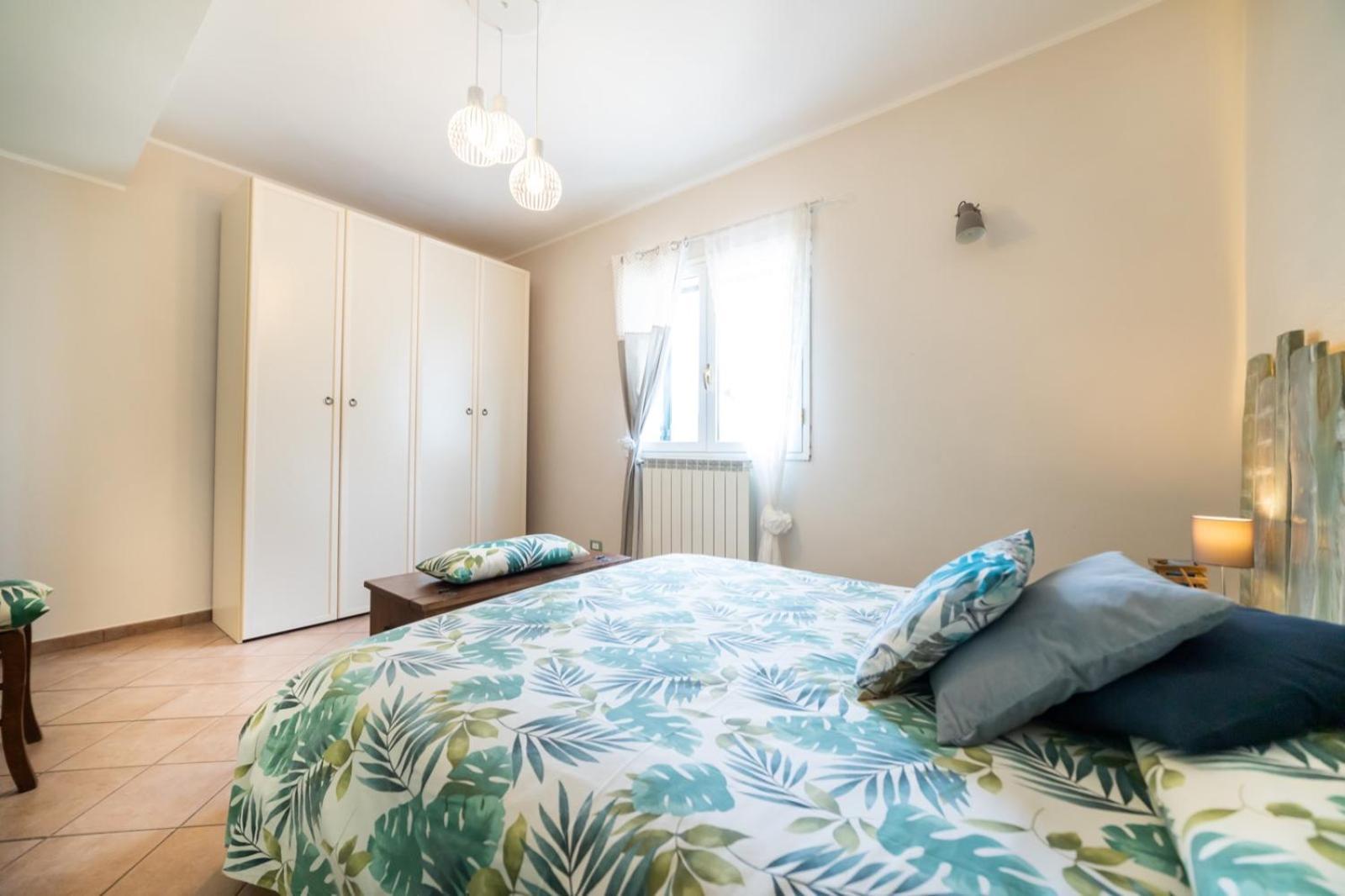 Chez Elle Apartment Imperia Bilik gambar