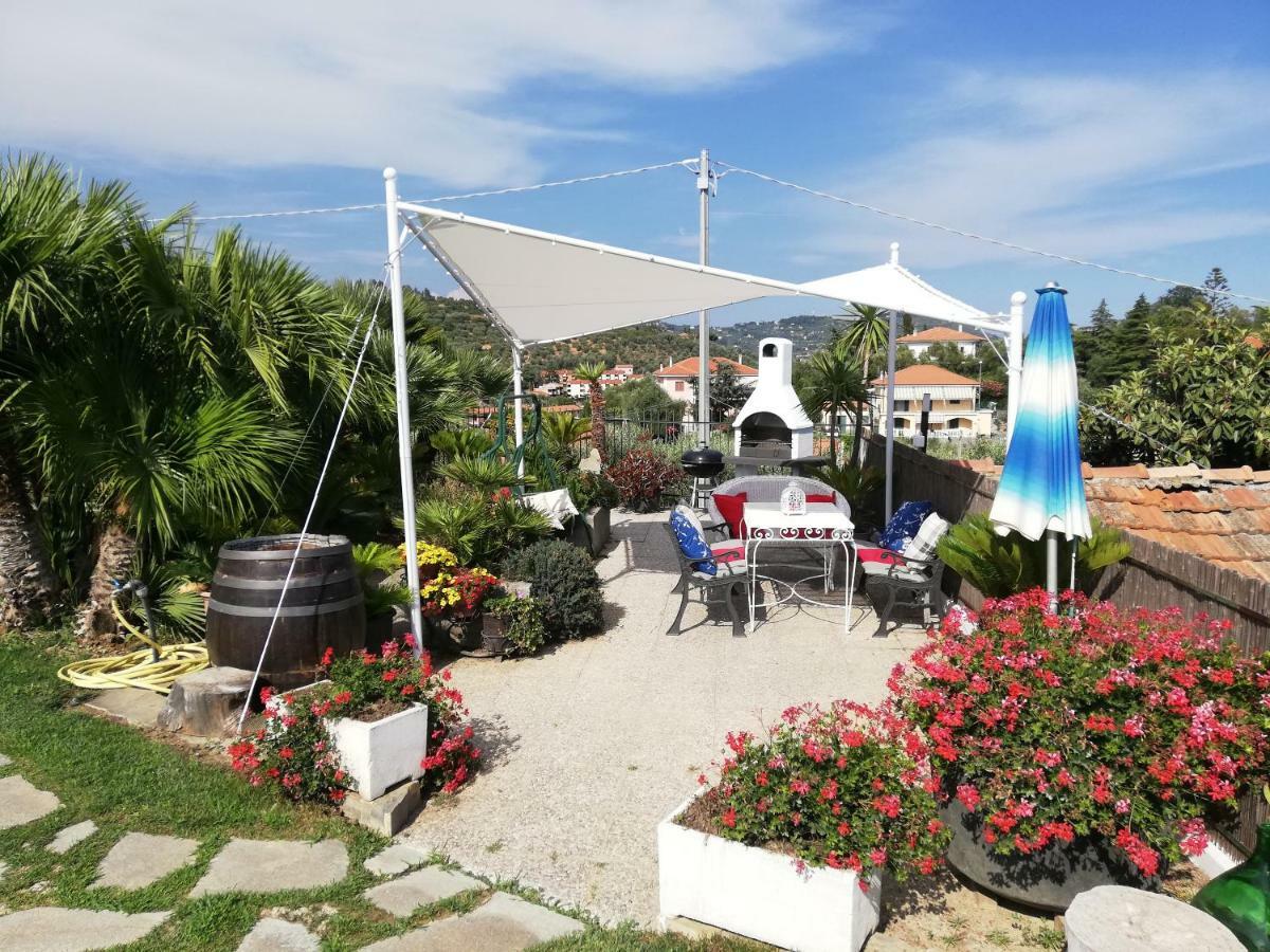 Chez Elle Apartment Imperia Luaran gambar