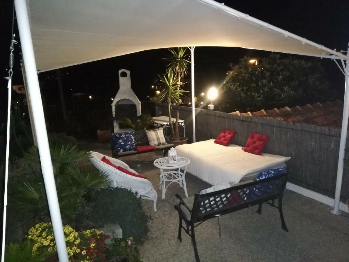 Chez Elle Apartment Imperia Luaran gambar
