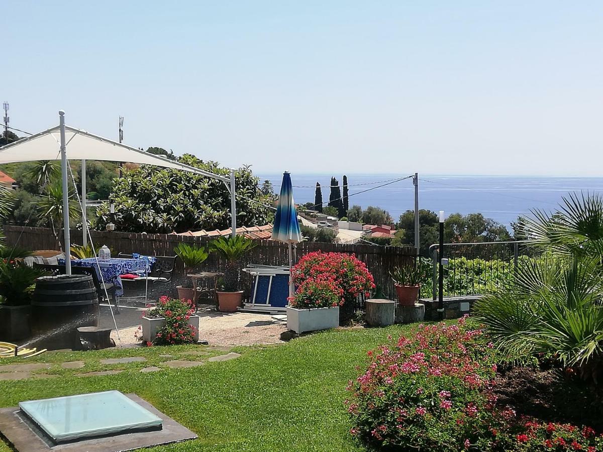 Chez Elle Apartment Imperia Luaran gambar
